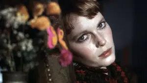 Задник к фильму "Mia Farrow, en clair-obscur" #879387