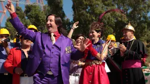 Видео к фильму Выборы по-итальянски | Qualunquemente Trailer ufficiale