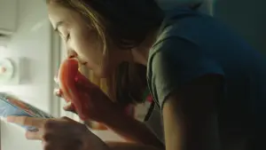 Задник к фильму "Сырое" #243064