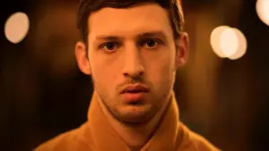 Задник к фильму "Синонимы" #406948