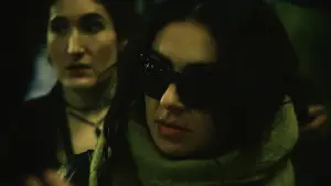 Задник к фильму "Момент" #516631