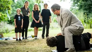 Задник к фильму "Louma - Familie ist kein Kinderspiel" #770228