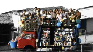 Задник к фильму "Отвратительные, грязные, злые" #490239