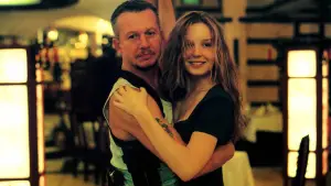 Задник к фильму "Охранник для дочери" #684027