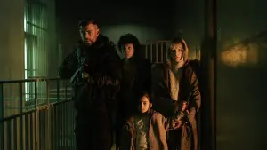 Задник к фильму "Тайлер Рейк: Операция по спасению 2" #169641