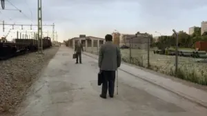 Задник к фильму "Голубь сидел на ветке, размышляя о бытии" #258704