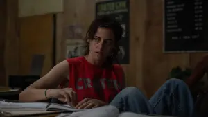 Задник к фильму "Любовь истекает кровью" #434490