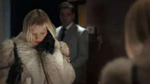 Задник к фильму "Пирсинг" #491884