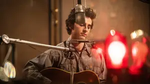 Задник к фильму "Боб Дилан: Никому не известный" #577641