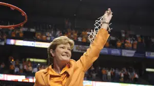 Задник к фильму "Breaking Glass: The Pat Summitt Story" #772050