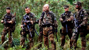 Задник к фильму "Слёзы солнца" #257779