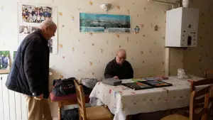 Задник к фильму "Une Place pour Eux ? Vieillir avec la Trisomie 21" #779223