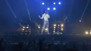 Задник к фильму "Майкл" #796958