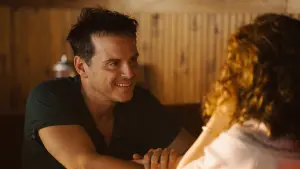 Задник к фильму "Мы все чужие" #189620