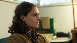 Задник к фильму "Сувенир: Часть 2" #417173