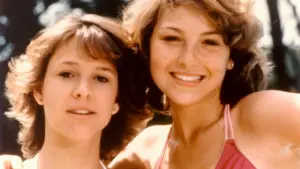 Задник к фильму "Маленькие прелестницы" #471803