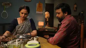 Задник к фильму "டூரிஸ்ட் ஃபாமிலி" #623556