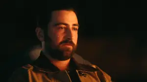 Задник к фильму "Noah Kahan: Out of Body" #773574