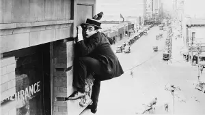 Задник к фильму "Наконец в безопасности!" #186606