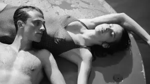 Задник к фильму "Посторонний" #532412