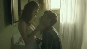 Видео к фильму Медовый месяц | Honeymoon - Clip: Investigation