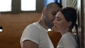 Задник к фильму "Инстинкт" #664244