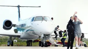 Задник к фильму "FYRE: Величайшая вечеринка, которая не состоялась" #432356