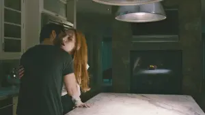 Задник к фильму "Поцелуй проклятой" #362877