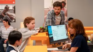 Задник к фильму "Большой красный пес Клиффорд" #413925