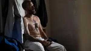 Задник к фильму "Brûle le sang" #626296