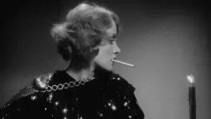 Задник к фильму "Обесчещенная" #707878