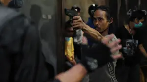 Задник к фильму "Рейд" #676015