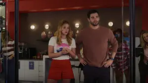 Задник к фильму "Посмотри в обе стороны" #255417