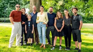 Задник к фильму "Louma - Familie ist kein Kinderspiel" #770234