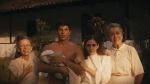 Видео к фильму Birthright | Heran&ccedil;a | Trailer Oficial  | 21 de novembro nos cinemas