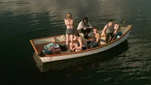 Задник к фильму "Внизу" #447611