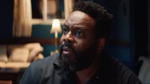 Задник к фильму "Сердитая чёрная девушка и её монстр" #391343