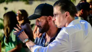 Задник к фильму "Brûle le sang" #626307