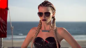 Задник к фильму "Неоновый демон" #281571