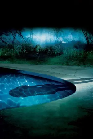 Постер к фильму "Девушка из воды" #377932