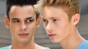 Задник к фильму "Поцелуи украдкой" #445898