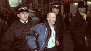 Задник к фильму "Jimmy Somerville, rebelle queer de la pop anglaise" #928263