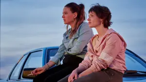 Видео к фильму Подруги поневоле | Подруги поневоле в кино с 16 января 2020