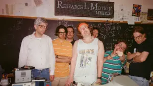 Задник к фильму "Кто убил BlackBerry?" #230830