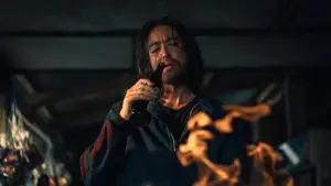 Задник к фильму "Все меня любят, когда я мертв" #635007