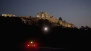 Задник к фильму "Αλλού ο Δρόμος" #779413