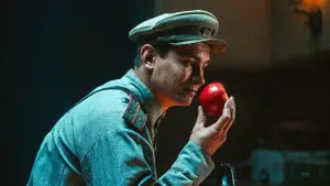 Задник к фильму "Август" #869393