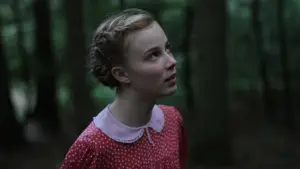 Задник к фильму "Лоре" #708233