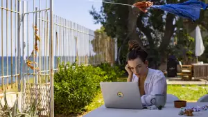 Задник к фильму "Горячее молоко" #571523