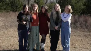 Задник к фильму "Autumn Stalking" #776716